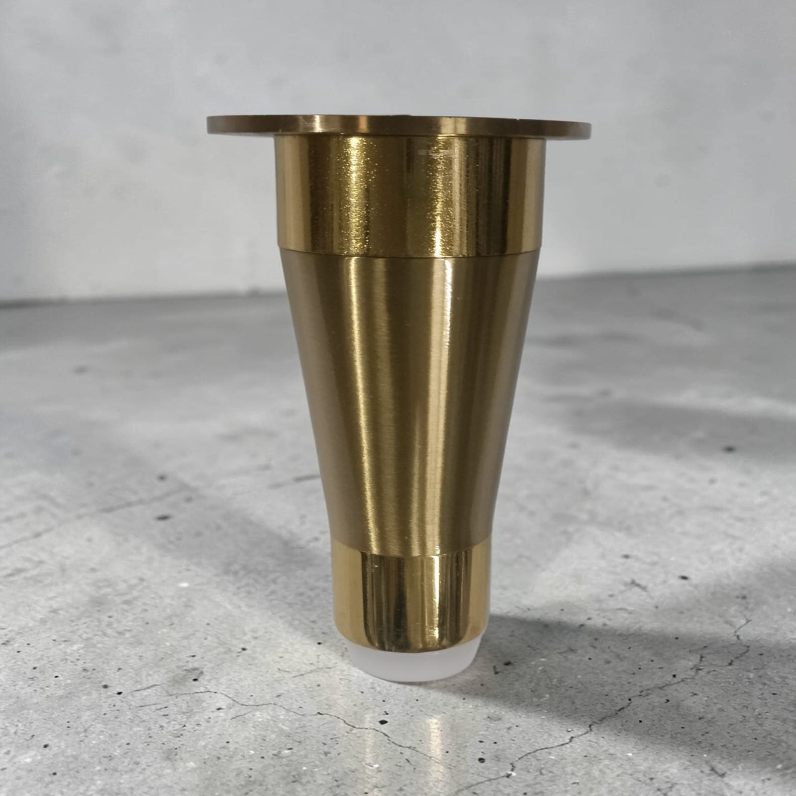 Gelests (95-G 4 inch) Tapered Sofa Leg – Gold