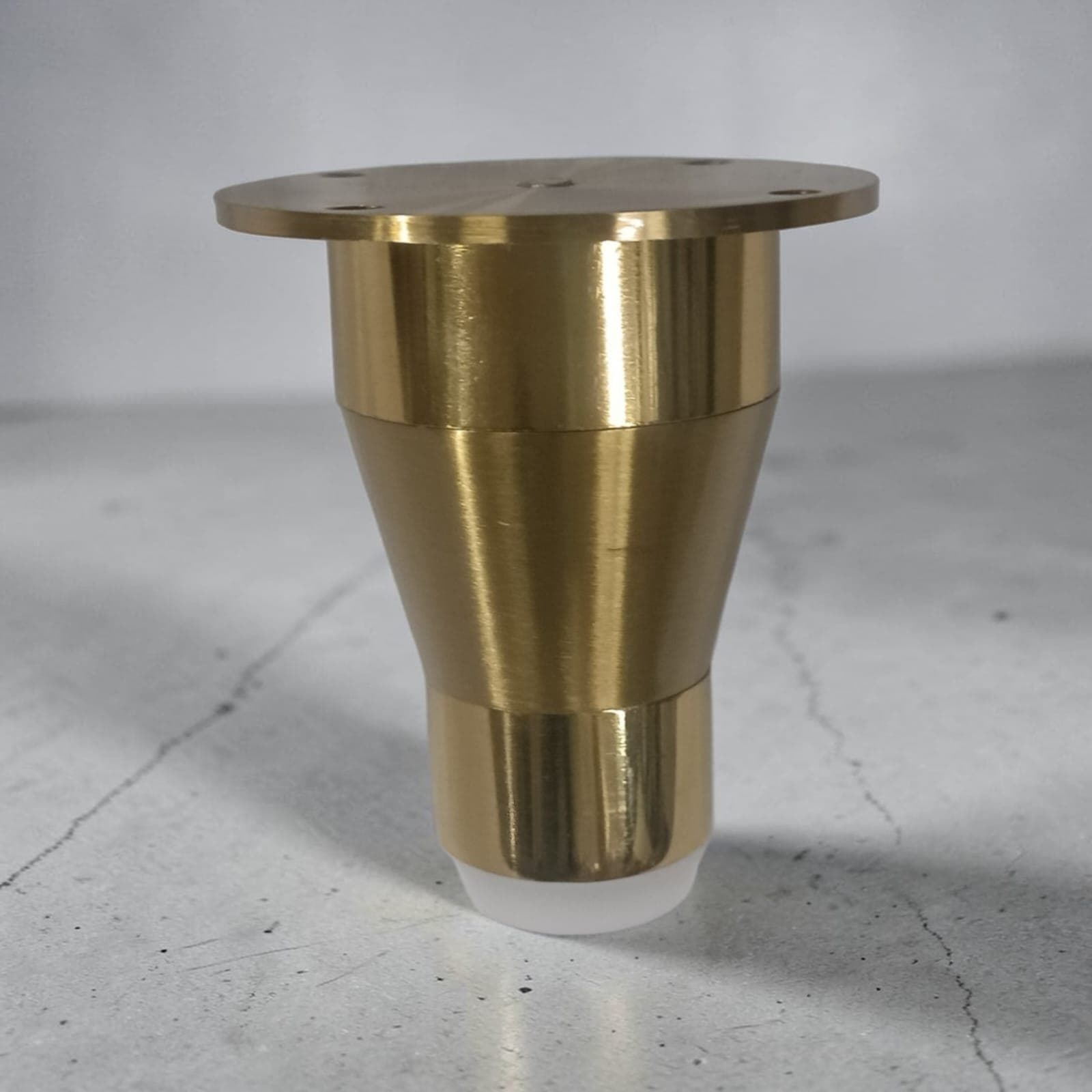 Gelests (95-G 3 inch) Tapered Sofa Leg – Gold
